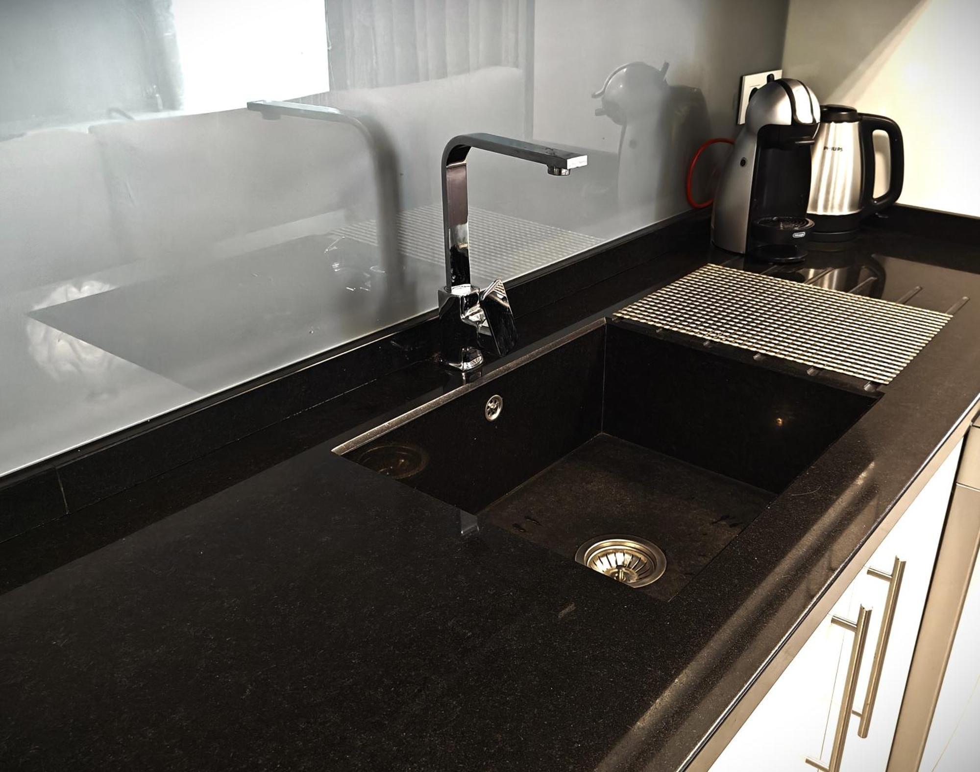 Sun Apartment - 3 Bedrooms, Priv Parking, Pool, Ac, Tv Channels, Fibre Net Los Cristianos  Luaran gambar