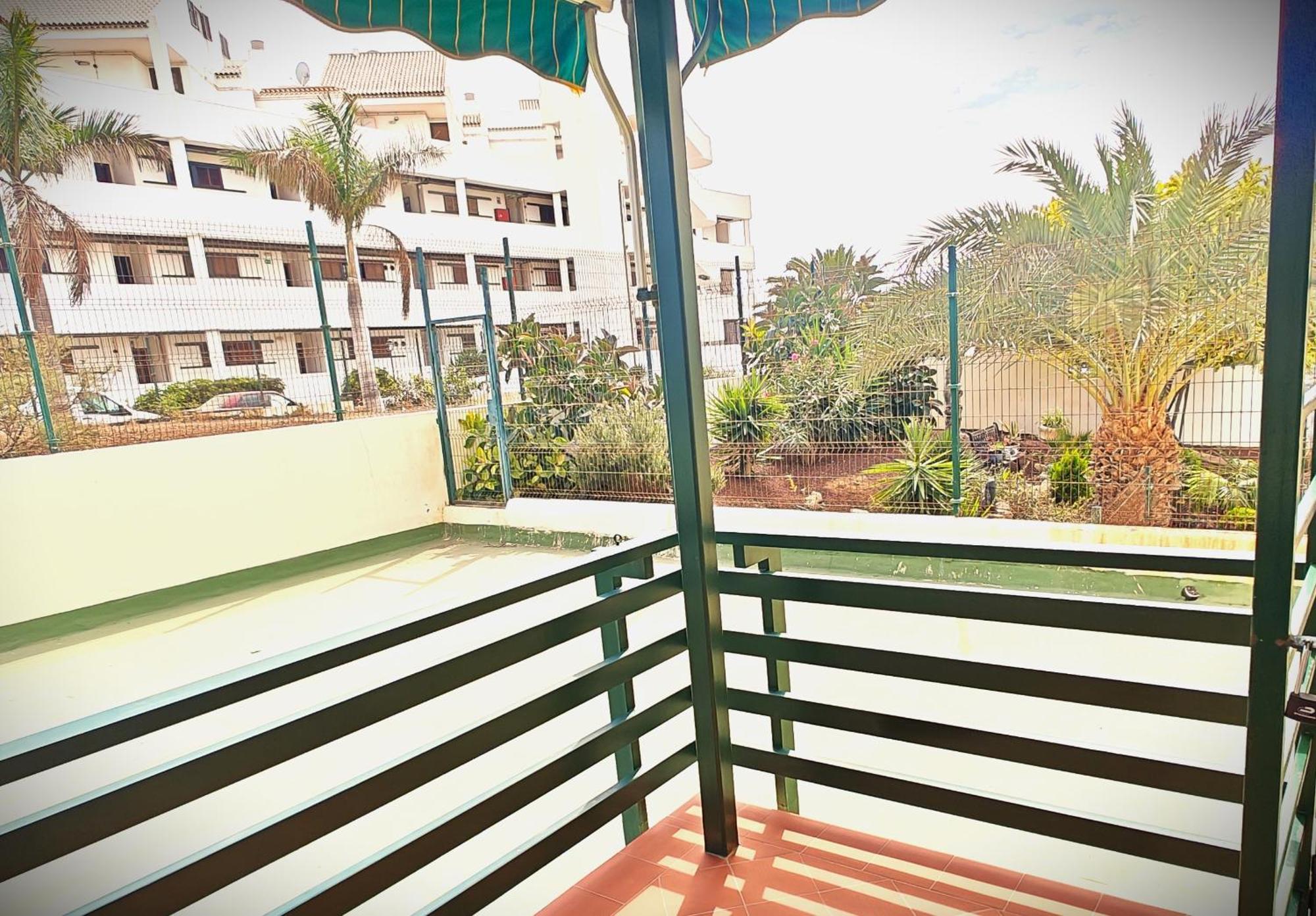 Sun Apartment - 3 Bedrooms, Priv Parking, Pool, Ac, Tv Channels, Fibre Net Los Cristianos  Luaran gambar