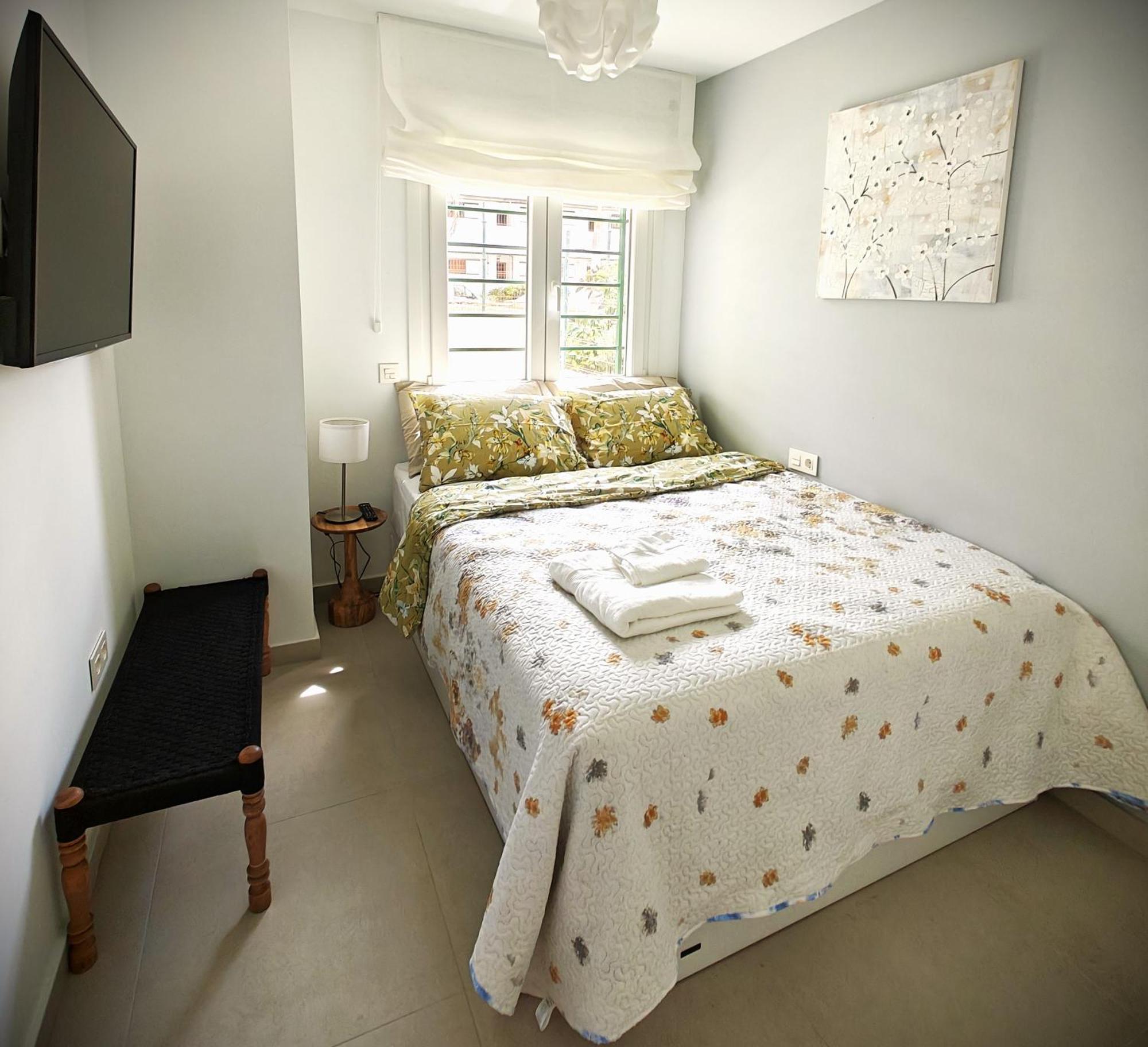 Sun Apartment - 3 Bedrooms, Priv Parking, Pool, Ac, Tv Channels, Fibre Net Los Cristianos  Luaran gambar