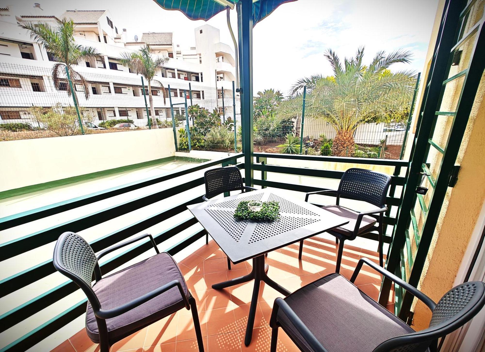 Sun Apartment - 3 Bedrooms, Priv Parking, Pool, Ac, Tv Channels, Fibre Net Los Cristianos  Luaran gambar