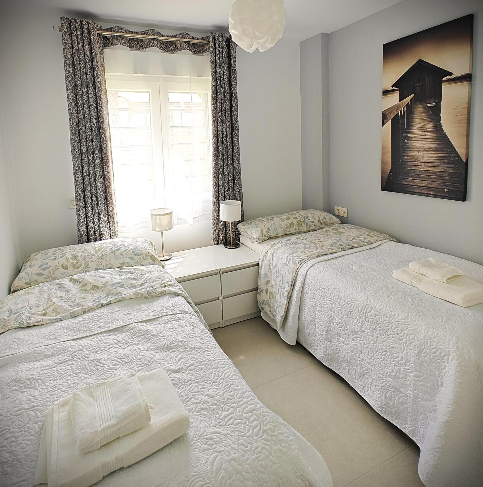Sun Apartment - 3 Bedrooms, Priv Parking, Pool, Ac, Tv Channels, Fibre Net Los Cristianos  Luaran gambar
